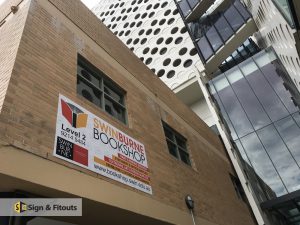 Building sign, panel sign