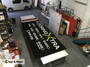 Banner sign fabrication, sign maker