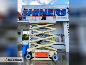 3d letters sign, illuminated sign, sign installation, carwash signage