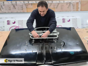 Neon sign fabrication, Custom signage