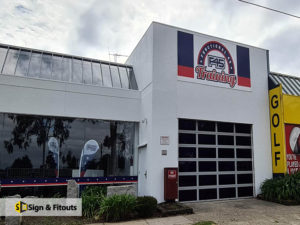 Building sign, panel sign