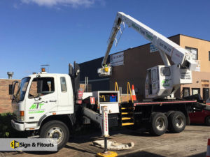 Building sign, sign installation