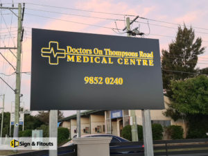 pylon sign, illuminated sign, push through letter sign