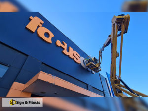 sign installation, Building sign, Fabricated sign