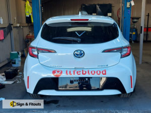 Car sticker sign, Vehicle signage, Vinyl sign writing