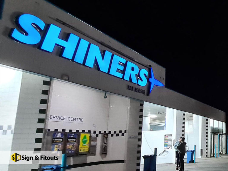 3D sign, illuminated shop, carwash sign